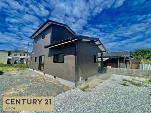 Renovated 4LDK Home with Four-Car Parking in Kawazoe, Yamaguchi