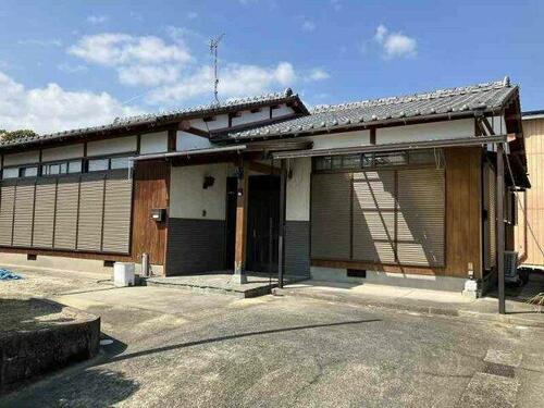 嘉瀬町荻野の広々とした敷地に建つ平屋6DK、佐賀市