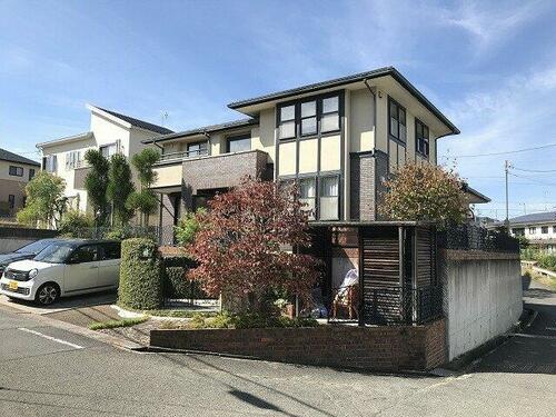 Spacious 4SLDK Wooden House with Parking in Quiet Higashi-Tomigaoka, Nara, Nara