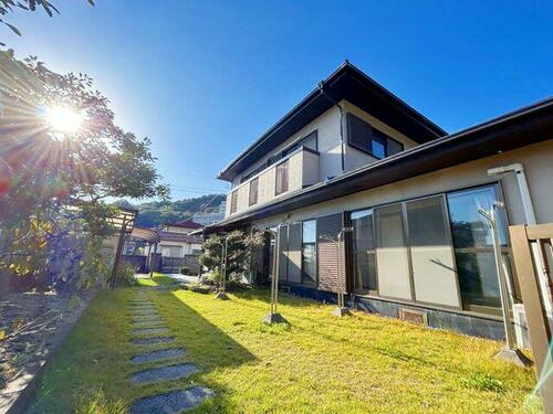 Spacious 7LDK House with Tatami Rooms in Hiroshima's Nishi-ku in Hiroshima