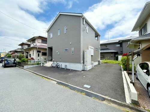 Bright 4SLDK Home with Tatami Room in Ajikidai, Sakae, Chiba