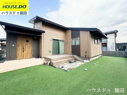 Stylish 4LDK Home with Solar Power and Open-Plan Living in Kumamoto in Kumamoto