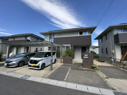 Bright 4LDK Home with Tatami Space and Heated Floors in Suzuka, Suzuka, Mie