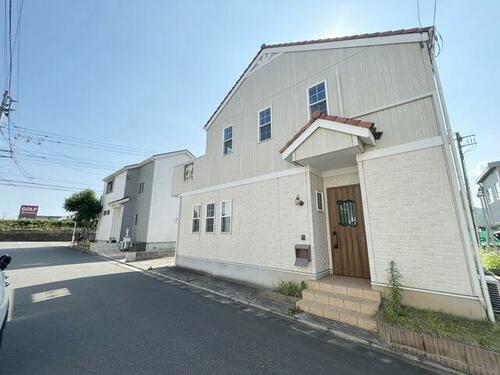 Bright 3LDK Family Home with Walk-In Closet in Hanakoganei, Tokyo