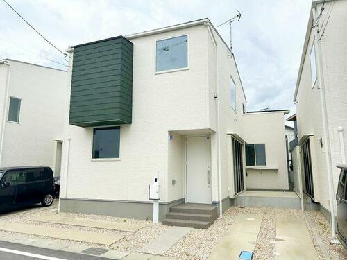 Bright 3LDK Wooden Home with Atrium and Doma in Otsu Wakabadai in Shiga