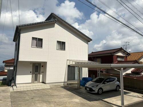 Bright 4LDK Home with Four-Car Parking in Kubo, Kanazawa