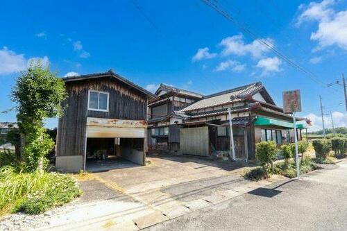 Spacious 9DK Home with Large Garden in Chiyoda-cho, Kanzaki, Saga