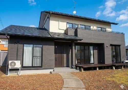 Spacious 4LDK Wooden House on a Large Lot near Watari Station, Ishinomaki, Miyagi