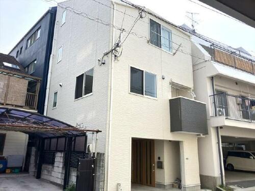 Three-Story 2LDK Home Steps from Iyo-Tachibana Station, Matsuyama, Ehime
