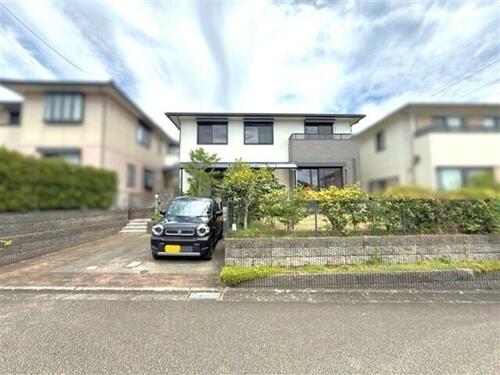 Bright 5LDK Detached House with Garden in Haruno-cho, Kochi, Kochi