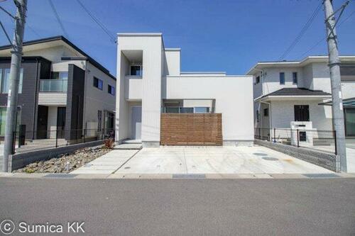 Excellent 3SLDK Home with Wood Deck Near Shimoisaka Station in Wakayama