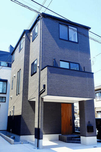 Modern 3LDK Home with Bright Interiors in Funabashi, Funabashi, Chiba