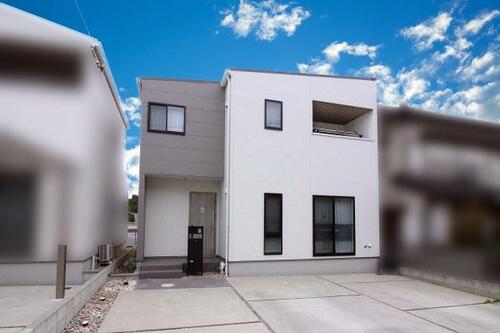 Fully Renovated 4LDK in Hekinan with South-Facing Rooms & 3-Car Parking in Aichi