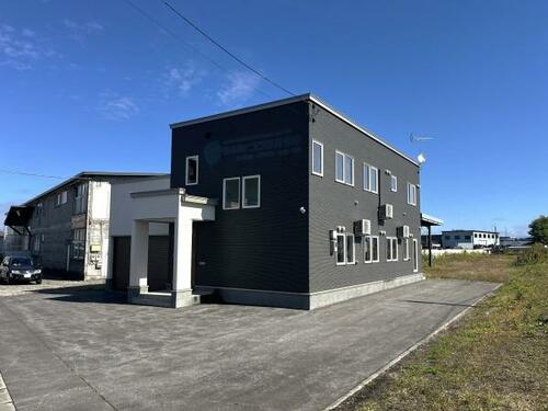 Spacious 3SLDK Home with Office Space, Garage and Roof Balcony, Hokkaido