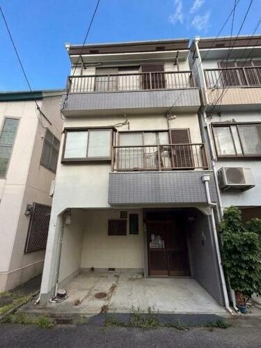 Unrenovated 3SDK Wooden House Near Wakae-Iwata Station in Higashi-Osaka in Osaka