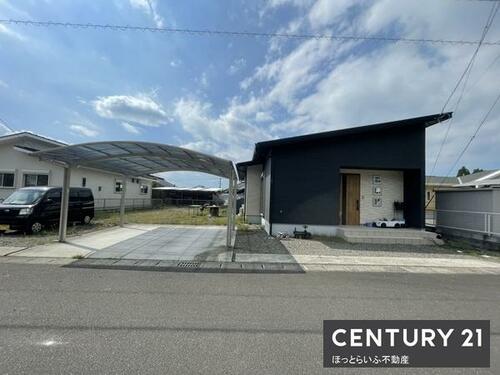 Bright Single-Story 4LDK with Garden in Takajocho Hommanbo, Miyakonojo, Miyazaki