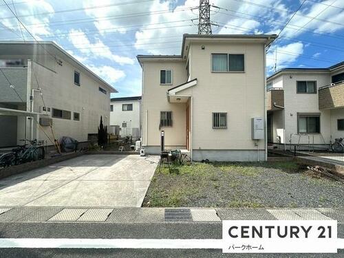 Bright 4SLDK Wooden House with Garden and Parking in Kusatsu, Shiga, Shiga