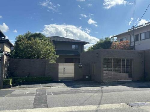 Expansive 6SLDK Home Near Utano Station in Kyoto, Kyoto