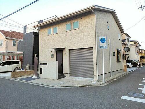 Bright 2017 3LDK Wooden House near Yaenosato Station, Higashiosaka in Osaka