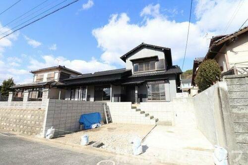Bright 4SLDK Home with Spacious Garden-Side Setting in Ikinosu, Fukuoka