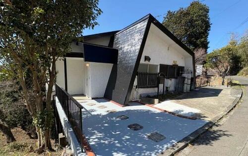 Renovated Single-Story Home with Garden Potential in Kannami, Kannami, Shizuoka