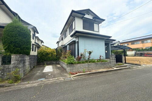 Bright Fully Renovated 4LDK House with Garden in Quiet Tsutsujigaoka, Hyogo in Hyogo
