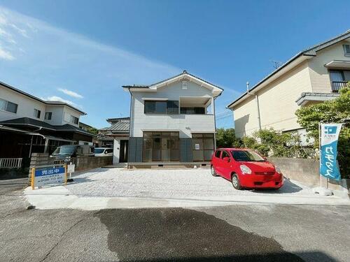 Fully Renovated Bright 3LDK House in Shimabara with 3-Car Parking, Nagasaki