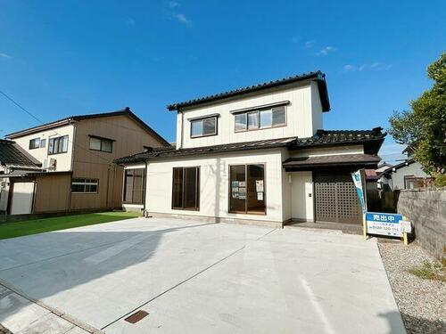 Renovated 5LDK Home with Garden in Uozu, Uozu, Toyama