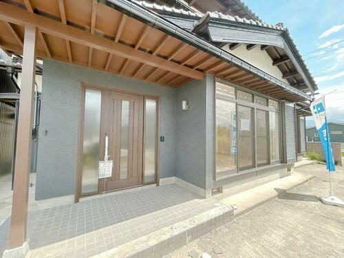 Renovated 4SLDK Home with a Spacious Living Room and Four-Car Parking, Ono, Fukui