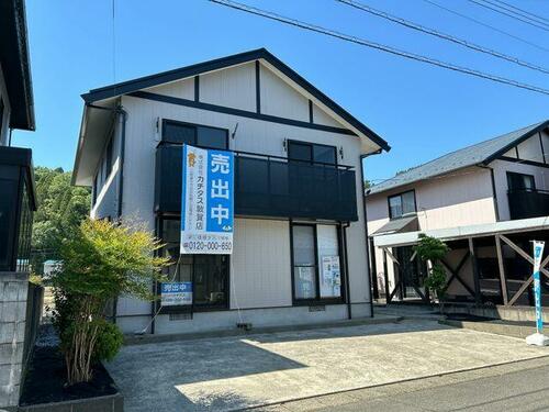 Fully Renovated 5LDK Home with Parking for Three in Peaceful Tochikawa, Fukui