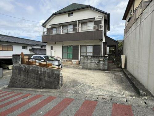Bright 4LDK Wooden House on a Slope in Onojo, Fukuoka, Fukuoka