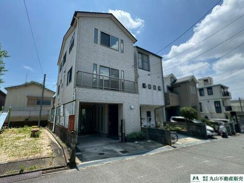 Spacious 5LDK House with Two Lofts and Mountain Views in Higashi-Osaka, Osaka