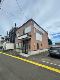Fully Renovated 4LDK Home in Residential Teine, Sapporo, Hokkaido