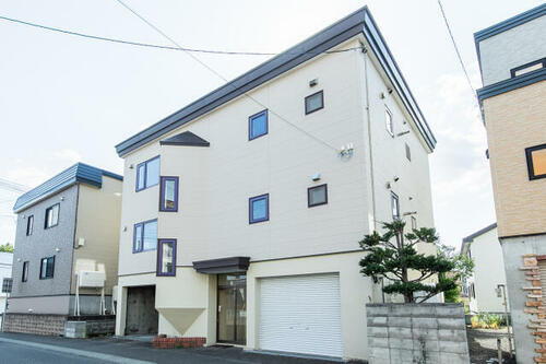Versatile Multi-Generational Home Near JR Shiroishi Station, Sapporo, Hokkaido