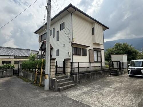 Bright 4LDK Wooden Home on a 54-Tsubo Lot in Niihama Uehara, Ehime