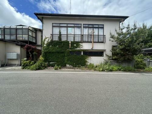 Traditional 6DK Home Near Mukainoshiro Station, Akita