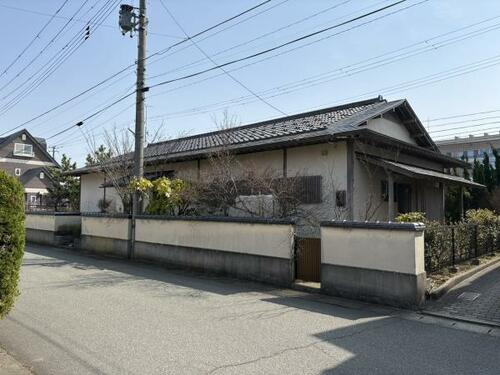 Spacious 3SLDK Wooden Home on a Large Lot in Araya Kotobuki-cho, Akita, Akita
