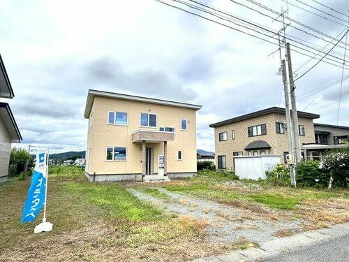 Renovated Bright 4LDK in Odate with Large Lot and Parking, Akita