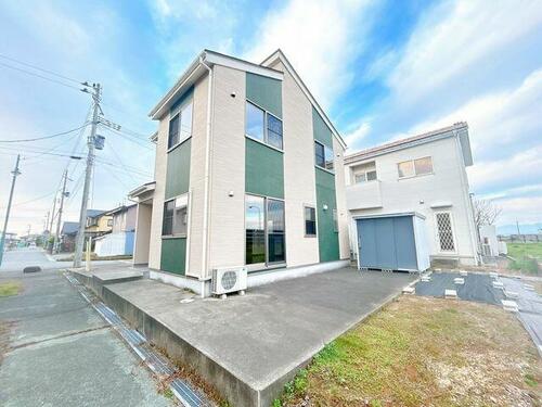 Renovated Bright 3LDK House with 3-Car Parking in Tsuruoka, Yamagata