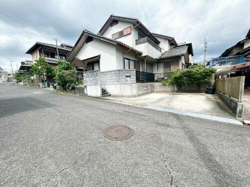 Spacious 5LDK Wooden Home with Tatami Rooms in Peaceful Tokushima in Tokushima