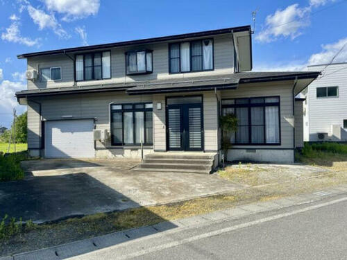 Spacious 5DK Home with Tatami Rooms in Yonezawa, Yonezawa, Yamagata