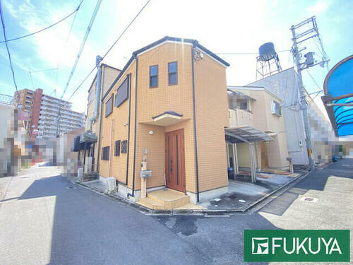 Renovated 3LDK House in Higashiosaka – Prime Location & Modern Comfort, Osaka