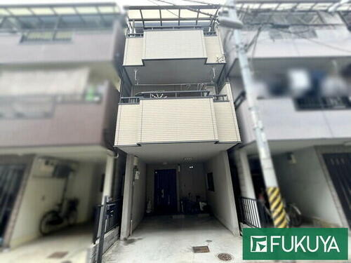 Renovated 4LDK House in Higashiosaka – 8 Min Walk to Station, Osaka