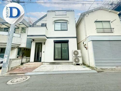 South-Facing 2LDK Home with Balcony in Nakano, Tokyo