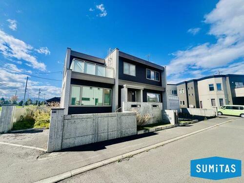 Spacious 4SLDK Home with a Double-Height Living Room in Higashi-ku, Sapporo, Hokkaido