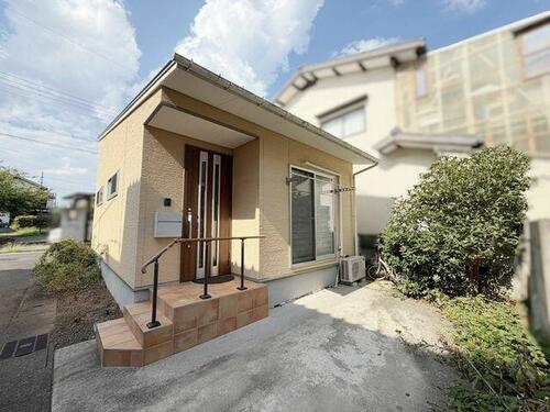 Warm Wood-Finished Single-Story Home in Wakamiya, Takahama, Fukui