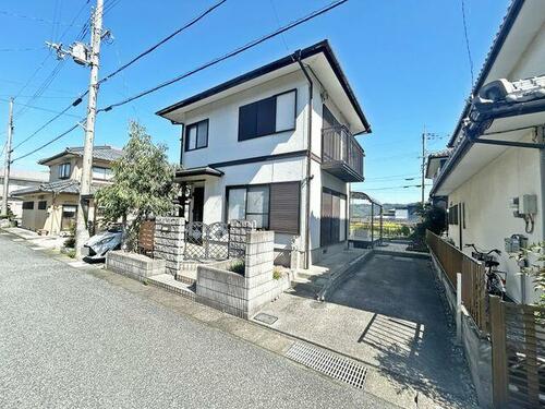 Bright 3LDK Home with Tatami Room in Takamizo, Maibara, Shiga