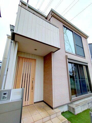 Fully Renovated 3LDK House with Bright Atrium Living Room in Sagamihara in Kanagawa