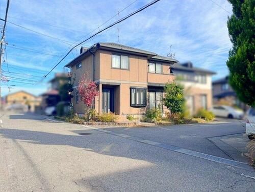 Spacious 4LDK Home with Tatami Rooms in Komatsu, Komatsu, Ishikawa