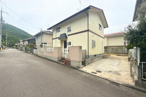 Bright 3SLDK Wooden House with Garden in Quiet Inagawa Fushimidai, Hyogo